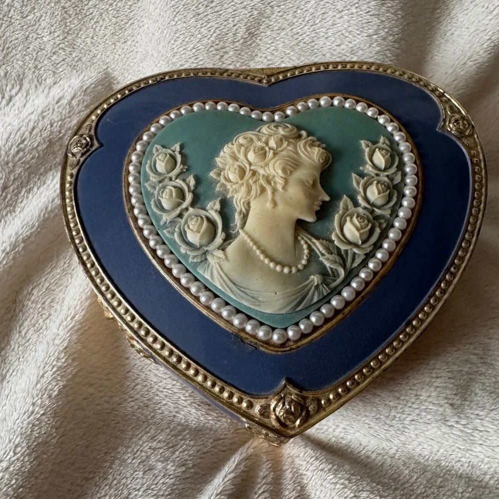 Sankyo Musical Jewelry Box Heart Blue Enamel Gold Cameo Pearl Vintage Japan